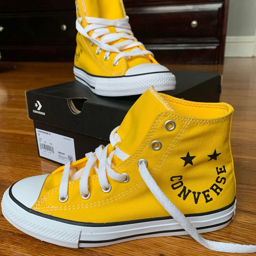 Yellow Smiley Face Converse (Youth 3 / Women’s 5)
